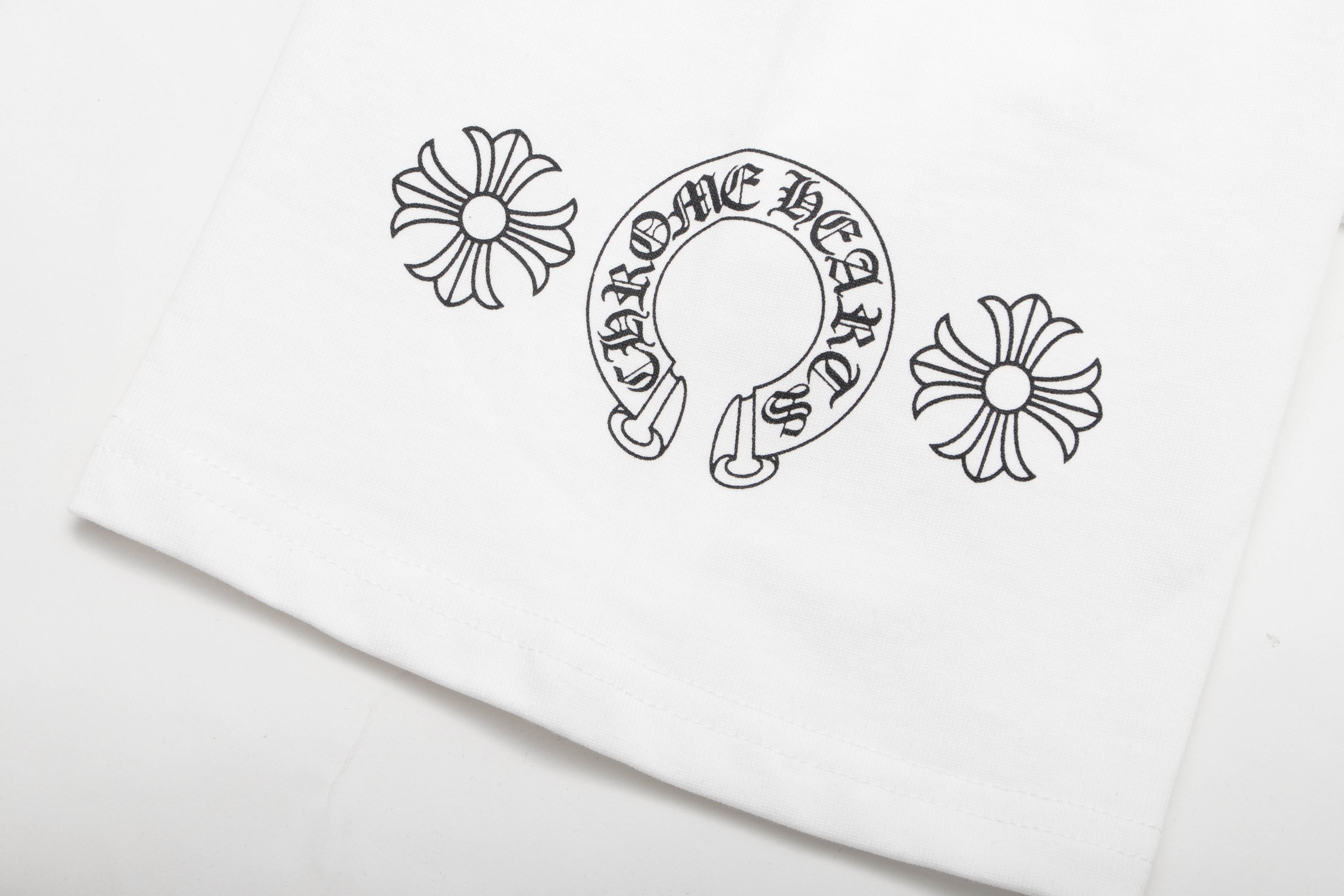 CHROME-HEARTS Eye Chart Dagger T-shirt K6025